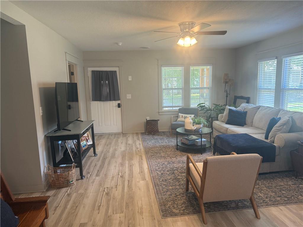 4th image of 832 S Hickory St, Ottawa, KS 66067 | MLS# 2636928