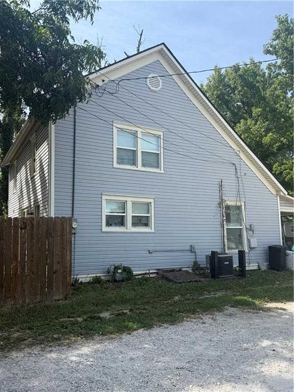 1st image of 710 E Logan St, Ottawa, KS 66067 | MLS# 2636929