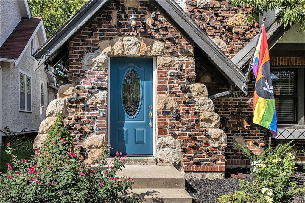 2nd image of 702 E 71 Ter, Kansas City, MO 64131 | MLS# 2636937