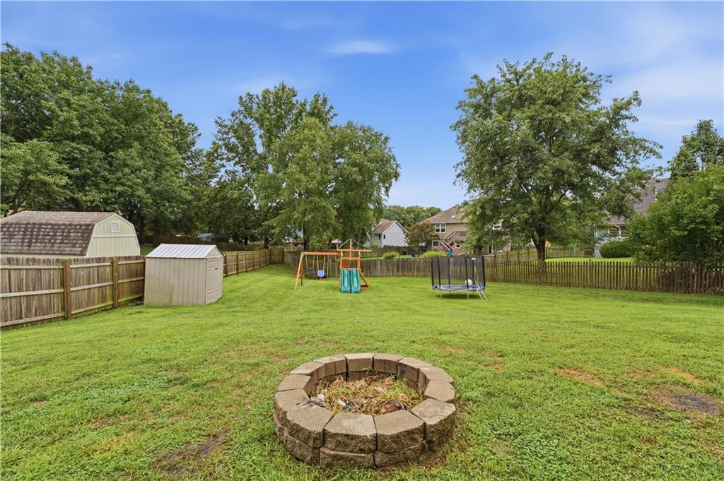 49th image of 1309 Ne Chowning Dr, Kansas City, MO 64155 | MLS# 2636943