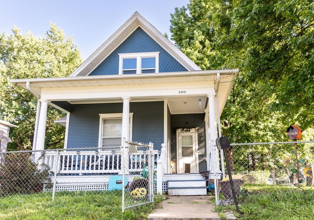 1st image of 2402 Mitchell Ave, Saint Joseph, MO 64507 | MLS# 2636959