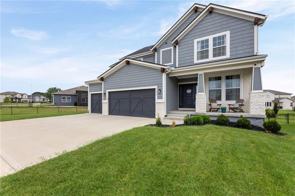 2nd image of 5837 Belmont Dr, Shawnee, KS 66226 | MLS# 2636982