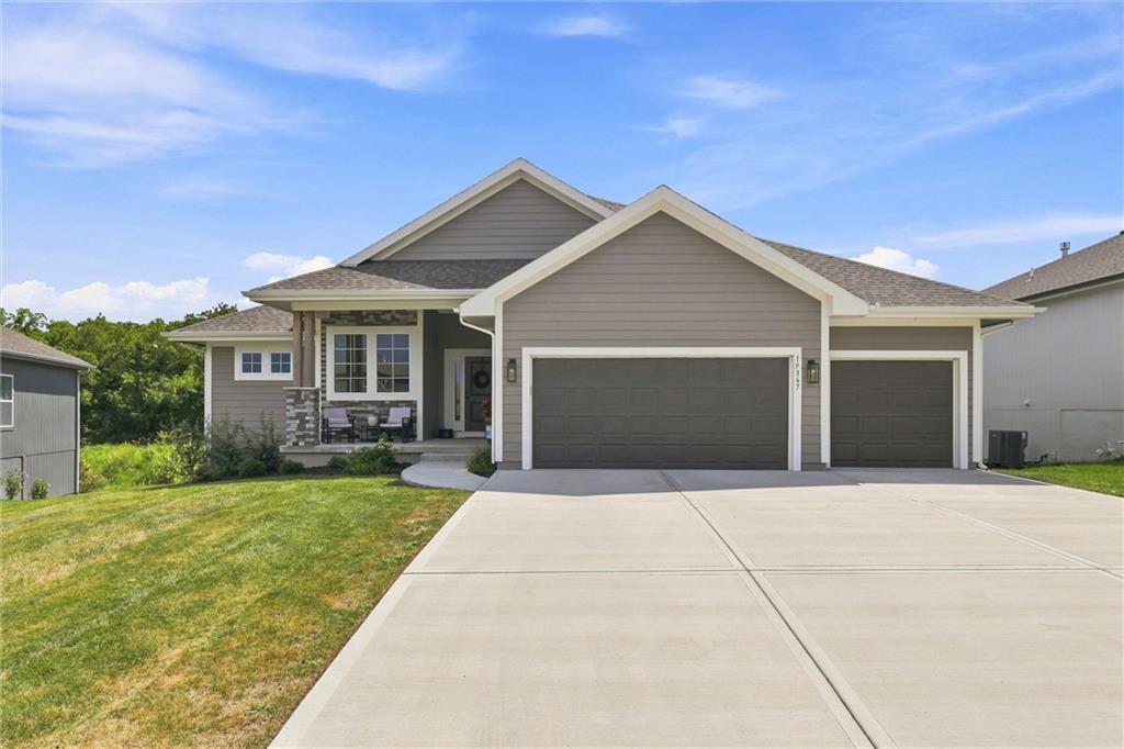 2nd image of 19367 W 114th Ter, Olathe, KS 66061 | MLS# 2636999