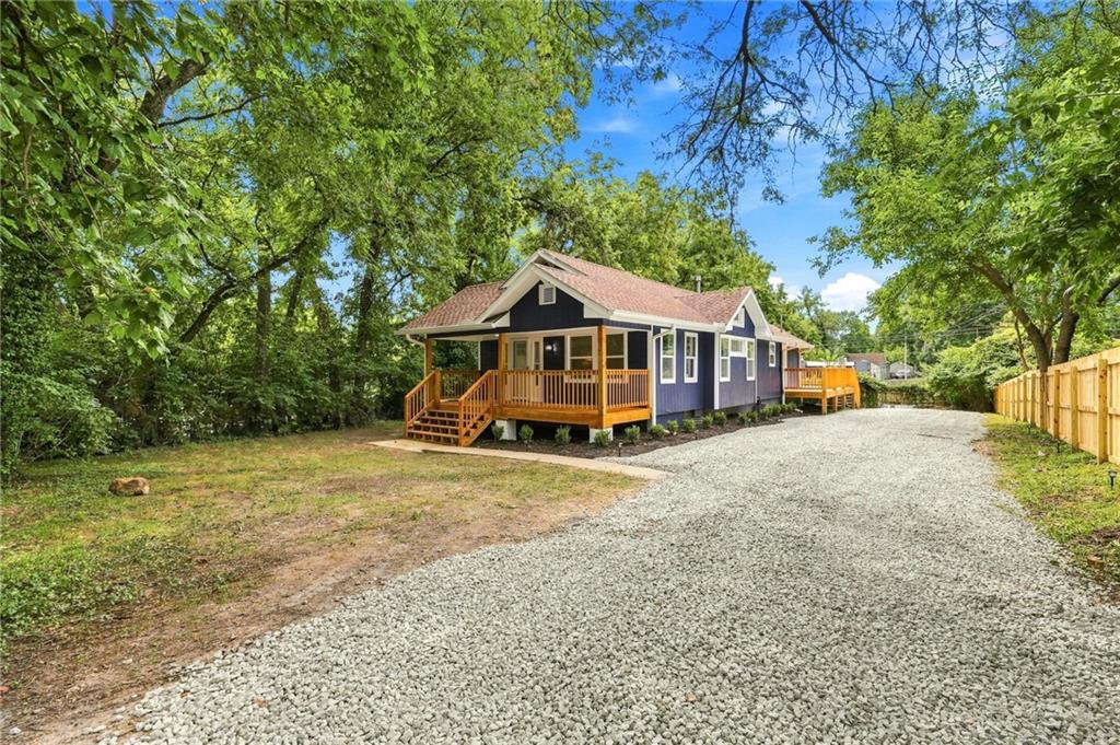 2nd image of 201 W 81st Ter, Kansas City, MO 64114 | MLS# 2637001