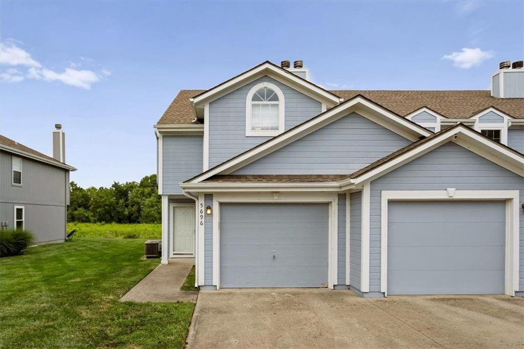 2nd image of 5696 Nw Plantation Ln #174 A, Lee's Summit, MO 64064 | MLS# 2637010
