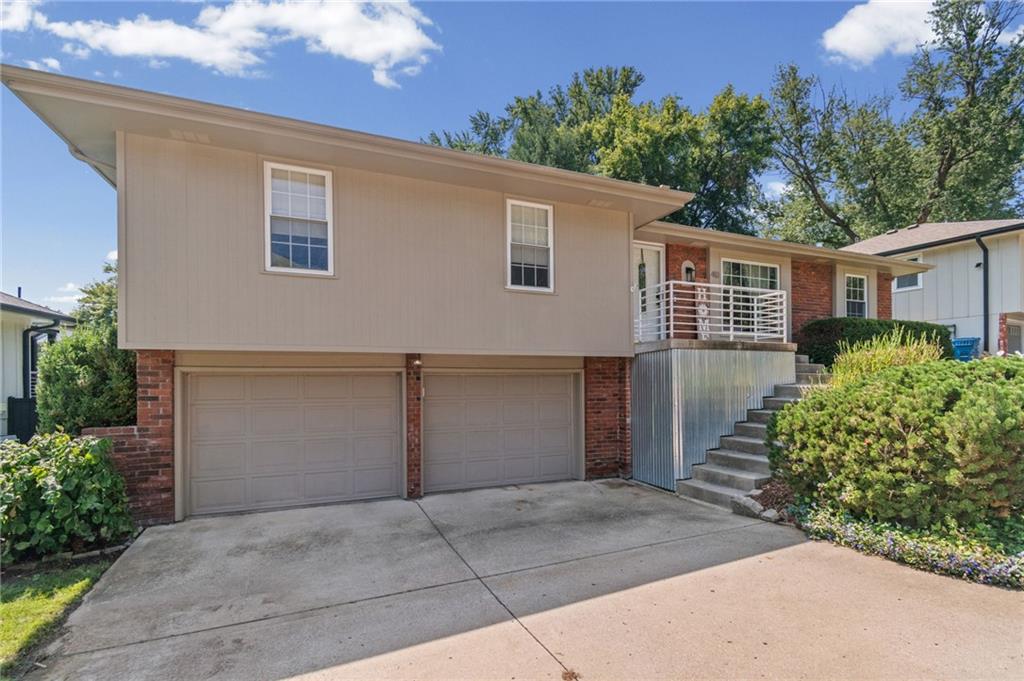 2nd image of 413 Pershing Ave, Liberty, MO 64068 | MLS# 2637015