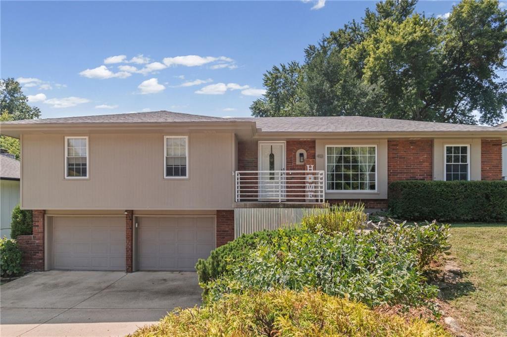 1st image of 413 Pershing Ave, Liberty, MO 64068 | MLS# 2637015