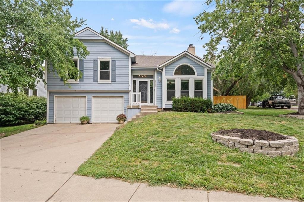 1st image of 22012 W 48th St, Shawnee, KS 66226 | MLS# 2637033