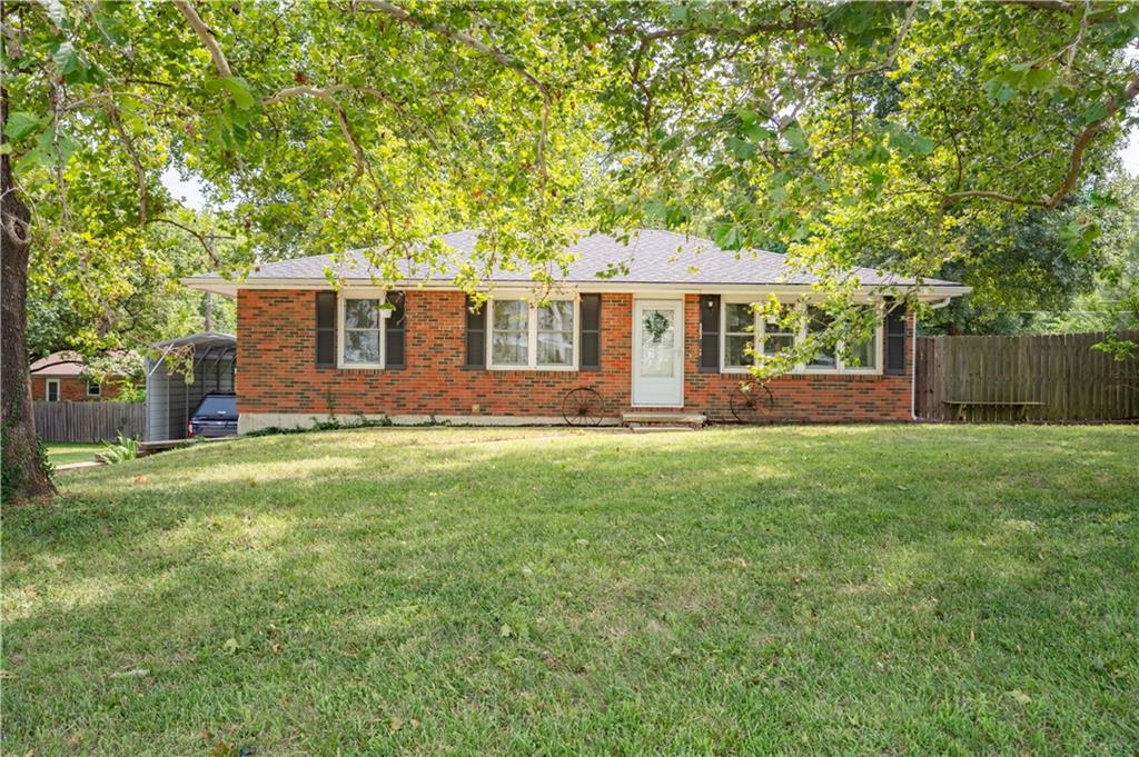 2nd image of 903 West St, Tonganoxie, KS 66086 | MLS# 2637046