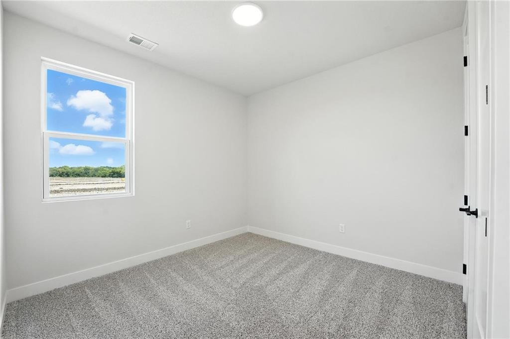 2nd image of 19223 W 205th Ter, Spring Hill, KS 66083 | MLS# 2637072