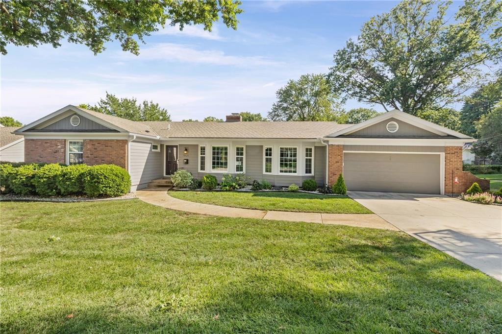 1st image of 5521 W 84th St, Overland Park, KS 66207 | MLS# 2637104