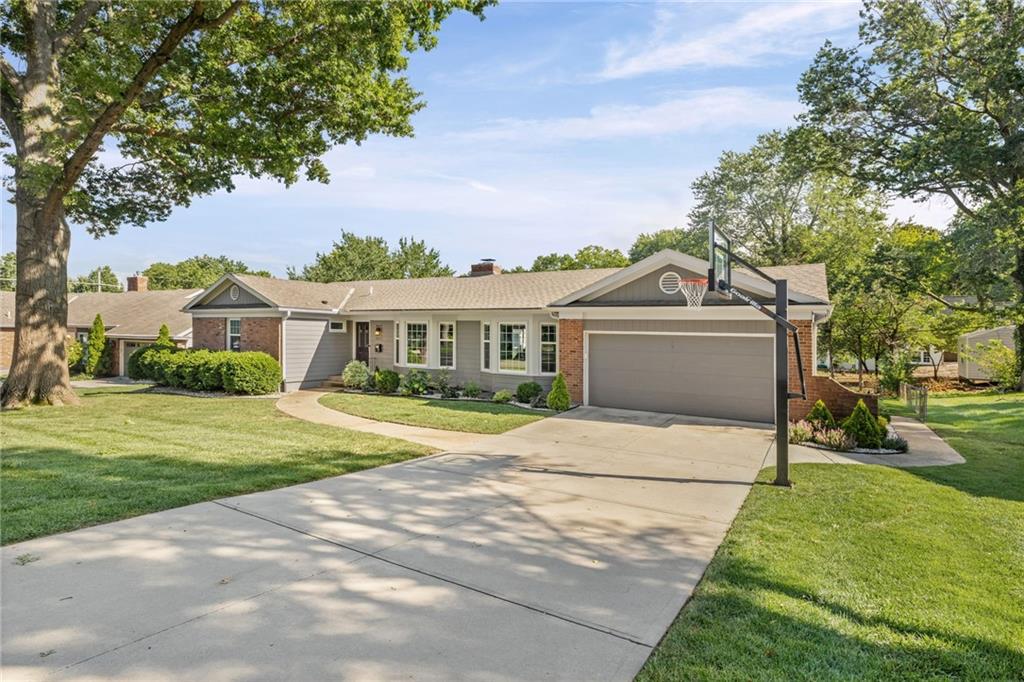 2nd image of 5521 W 84th St, Overland Park, KS 66207 | MLS# 2637104