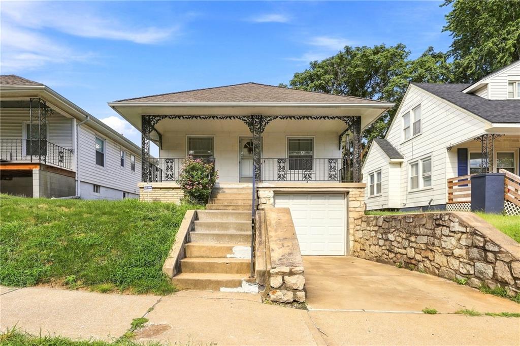 1st image of 1222 Hardesty Ave, Kansas City, MO 64127 | MLS# 2637105
