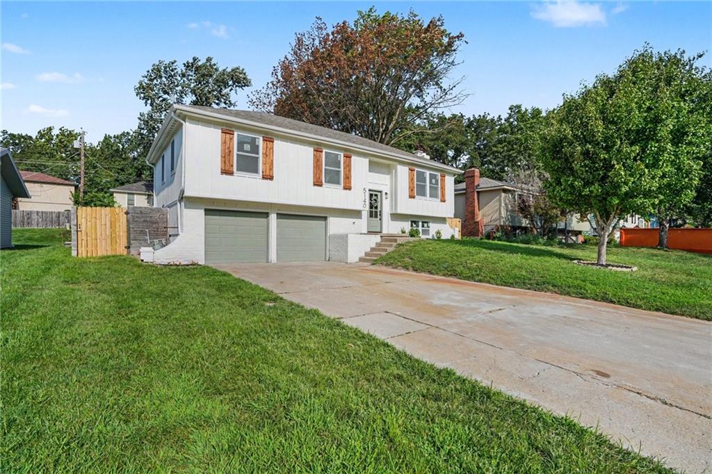 2nd image of 5140 Garnett St, Shawnee, KS 66203 | MLS# 2637106