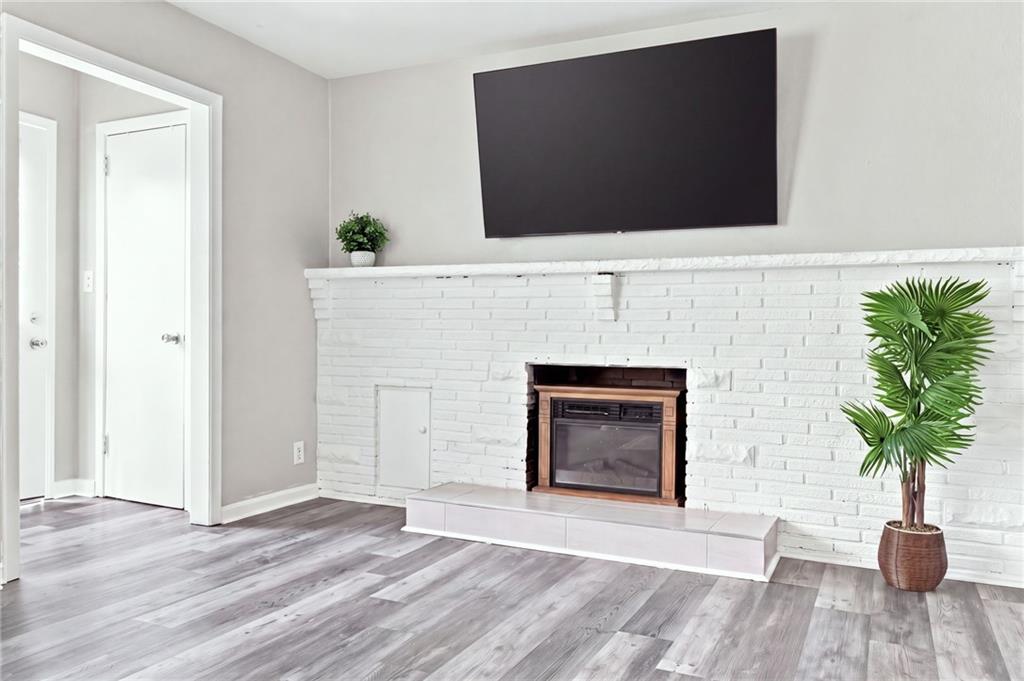 3rd image of 2307 Ne 37Th Ter, Kansas City, MO 64116 | MLS# 2637108