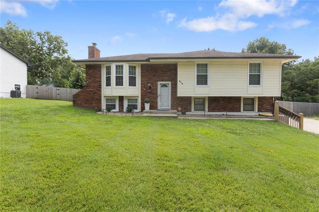 1st image of 615 Ne 113th St, Kansas City, MO 64155 | MLS# 2637109