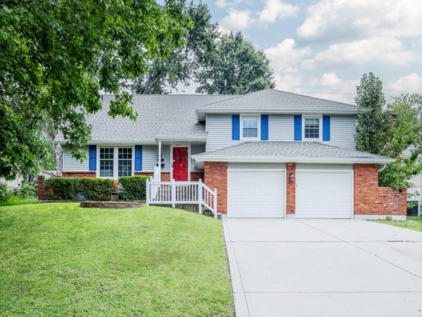 1st image of 905 Sw Savannah Dr, Lees Summit, MO 64081 | MLS# 2637113
