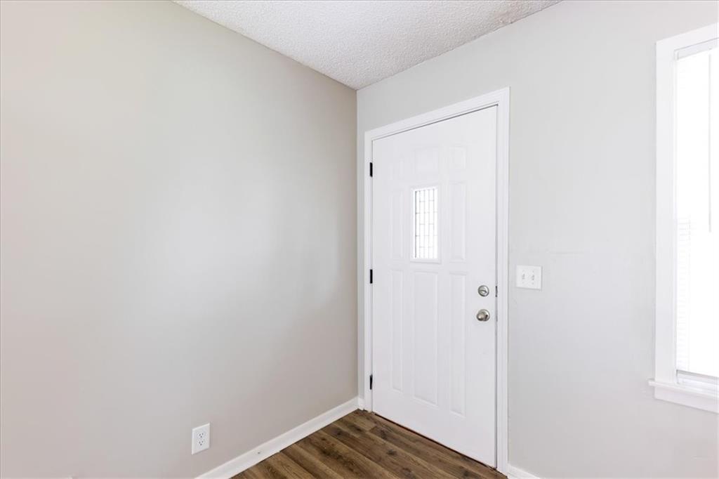 2nd image of 804 N Ute St, Independence, MO 64056 | MLS# 2637120