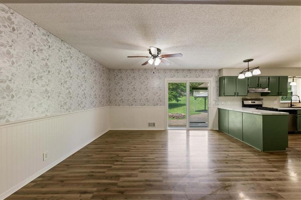 4th image of 804 N Ute St, Independence, MO 64056 | MLS# 2637120