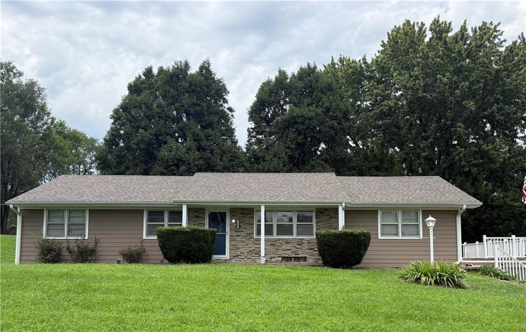 3rd image of 2307 Westminster Ln, Saint Joseph, MO 64503 | MLS# 2637134