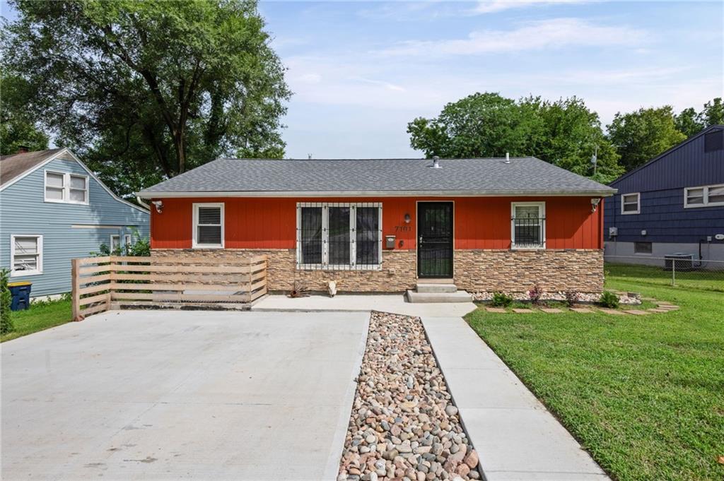 2nd image of 7101 Monroe Ave, Kansas City, MO 64132 | MLS# 2637150