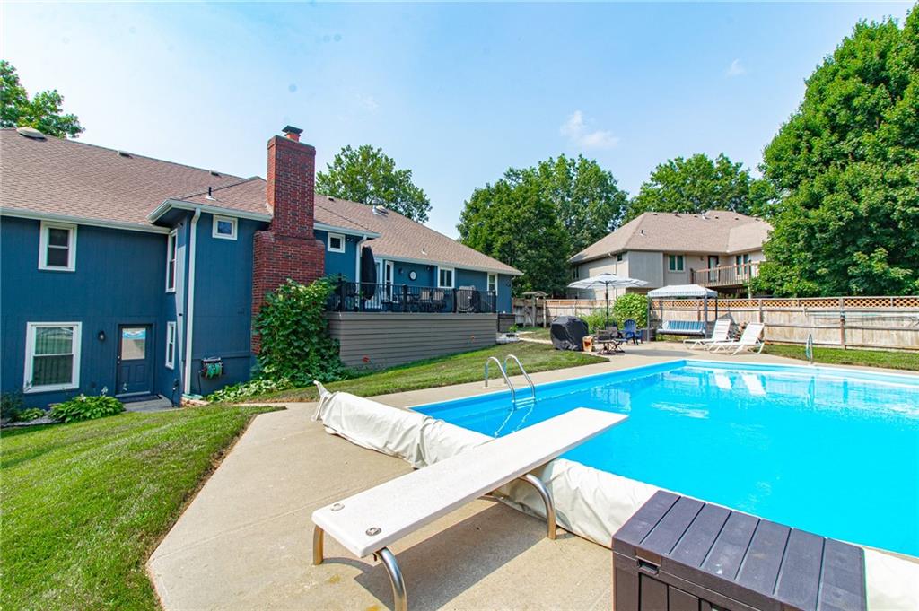 3rd image of 3518 Sw Meyer Blvd, Blue Springs, MO 64015 | MLS# 2637174