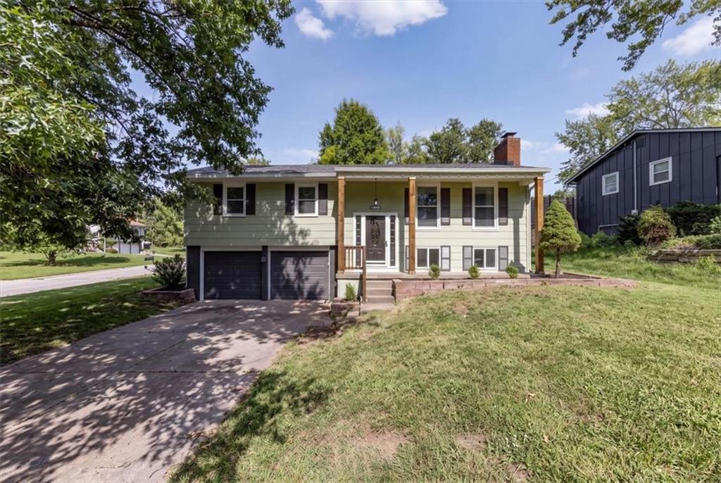 1st image of 6739 Nw Hilldale Dr, Kansas City, MO 64151 | MLS# 2637194