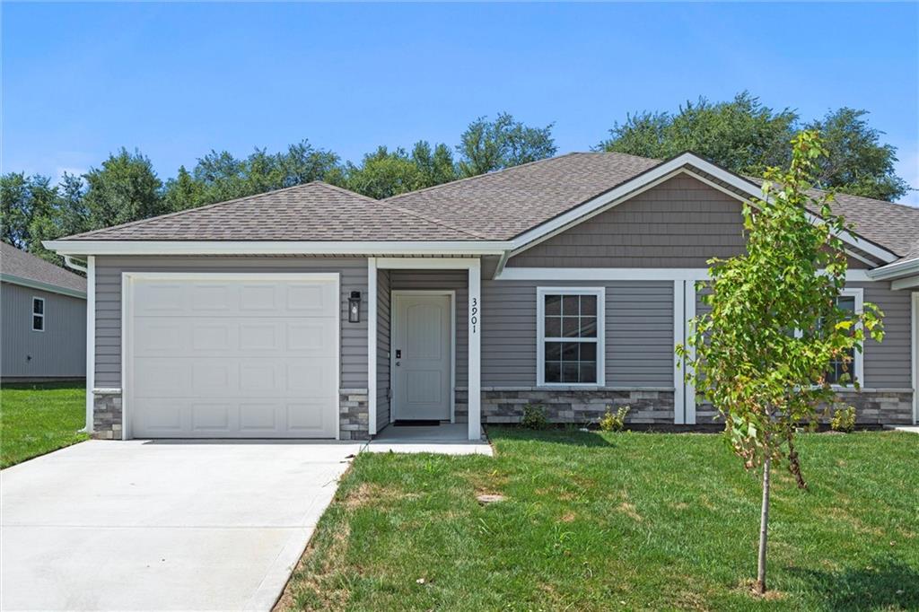 1st image of 3933 Nw 94th St, Kansas City, MO 64154 | MLS# 2637204