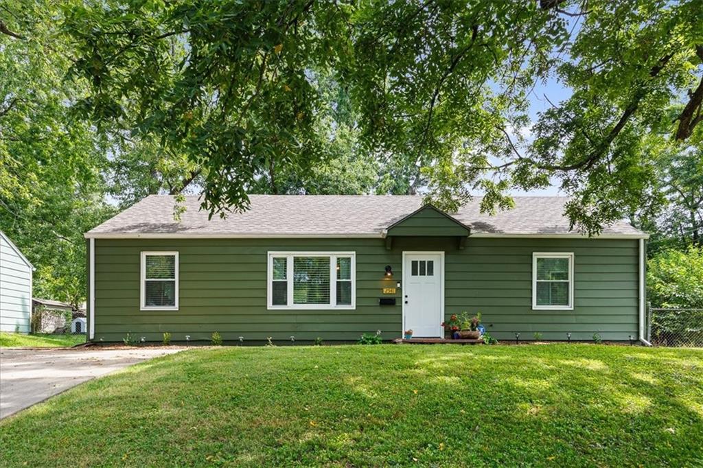 1st image of 2541 Highland Dr, Kansas City, KS 66106 | MLS# 2637217