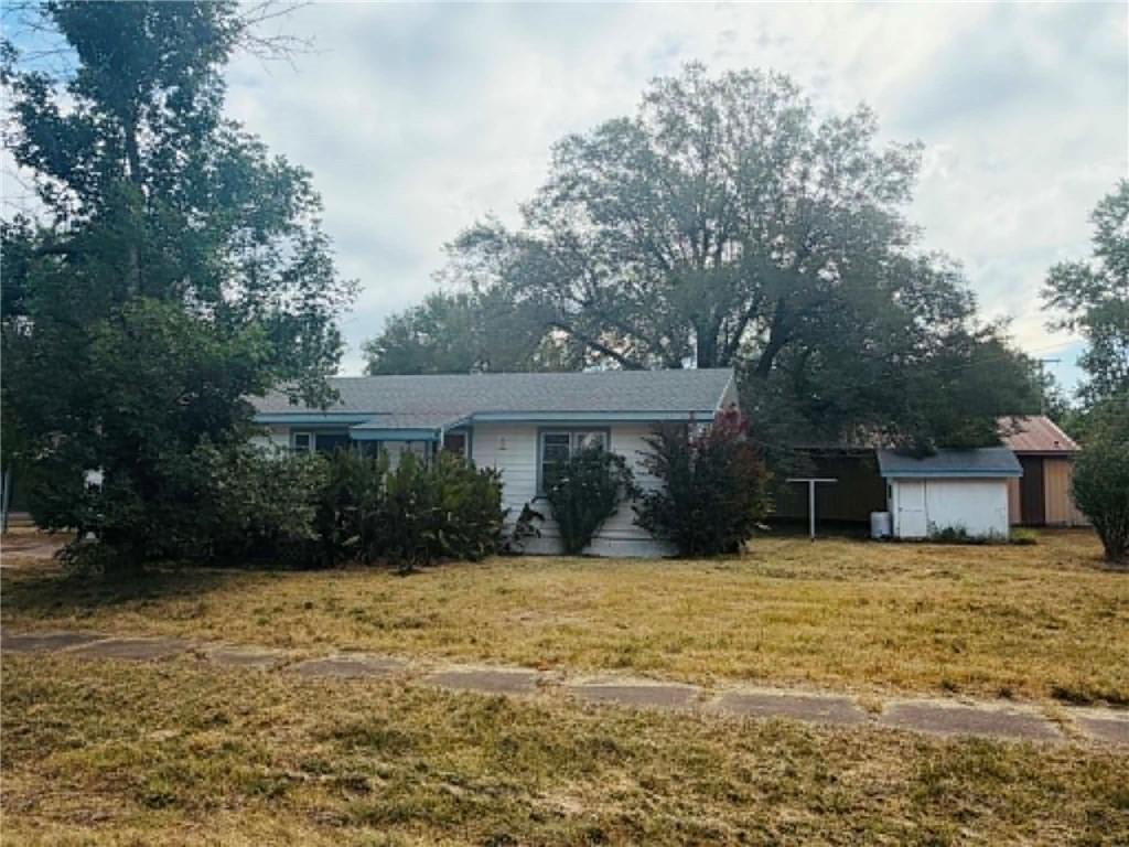 2nd image of 310 N 4th Ave, Columbus, KS 66725 | MLS# 2637230
