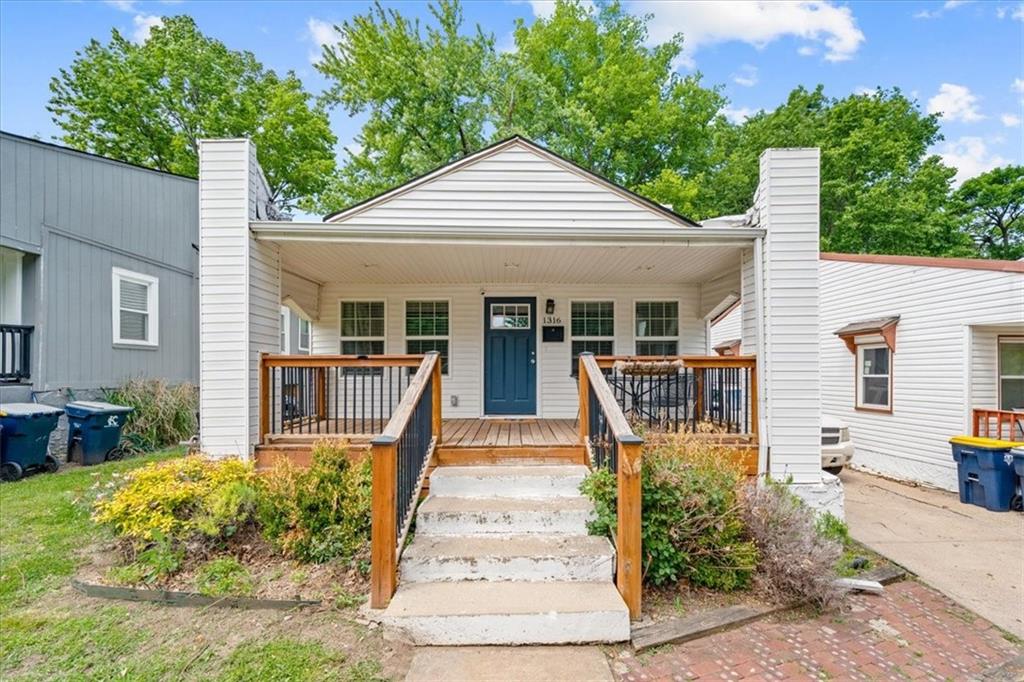1st image of 1316 E 62nd St, Kansas City, MO 64110 | MLS# 2637244