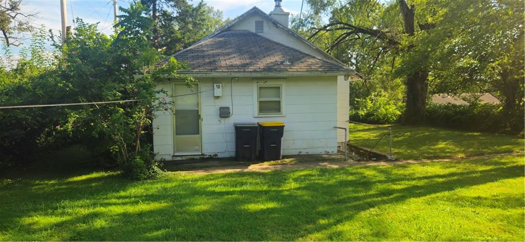 2nd image of 3026 37th Ter, Kansas City, MO 64117 | MLS# 2637246