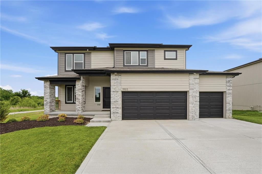 1st image of 1506 Sw 8th Ter, Oak Grove, MO 64075 | MLS# 2637290
