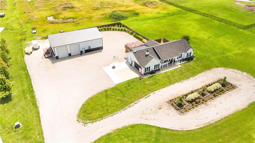 1st image of 676 E 1375 Rd, Lawrence, KS 66046 | MLS# 2637293