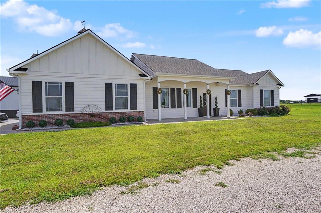 2nd image of 676 E 1375 Rd, Lawrence, KS 66046 | MLS# 2637293