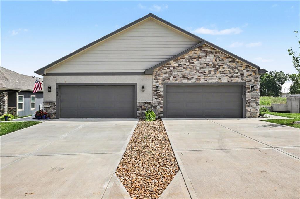 2nd image of 6145 Park St, Shawnee, KS 66216 | MLS# 2637315