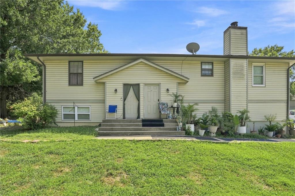1st image of 2801 Englewood Ter, Independence, MO 64052 | MLS# 2637358