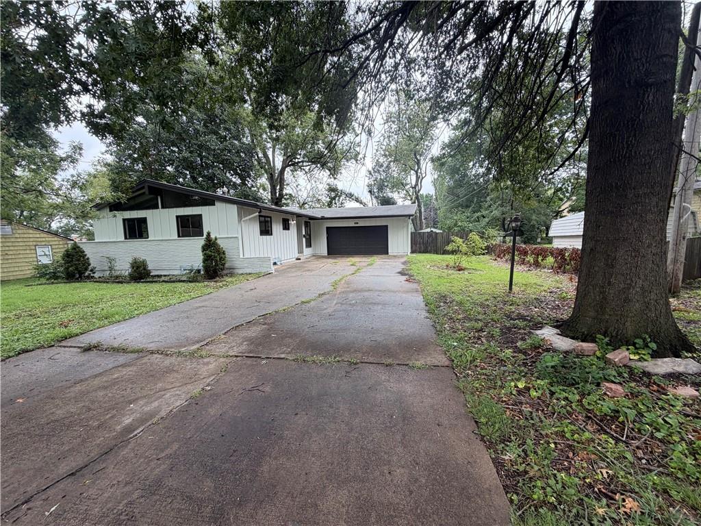 2nd image of 8427 Marsh Ave, Raytown, MO 64138 | MLS# 2637361