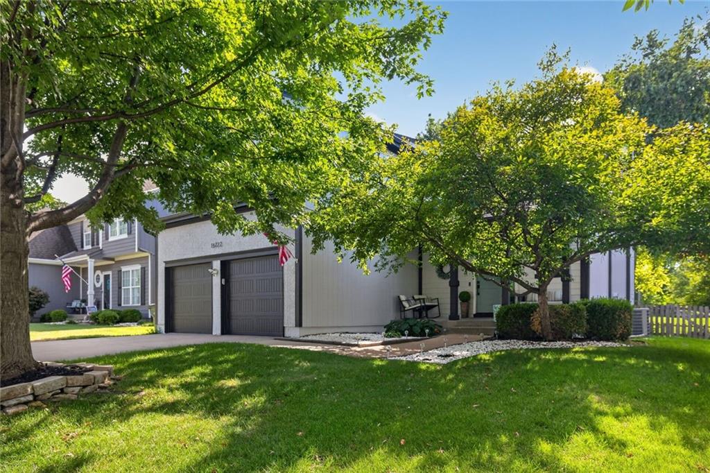 1st image of 16122 S Stagecoach Dr, Olathe, KS 66062 | MLS# 2637376