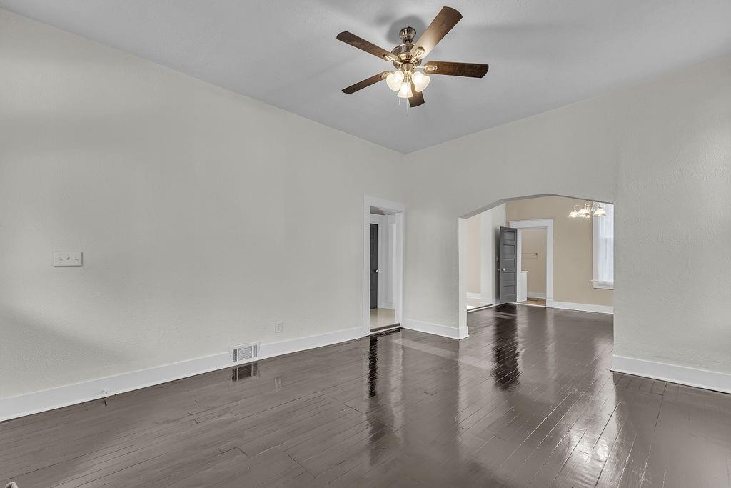 4th image of 2804 Penn St, Saint Joseph, MO 64507 | MLS# 2637410