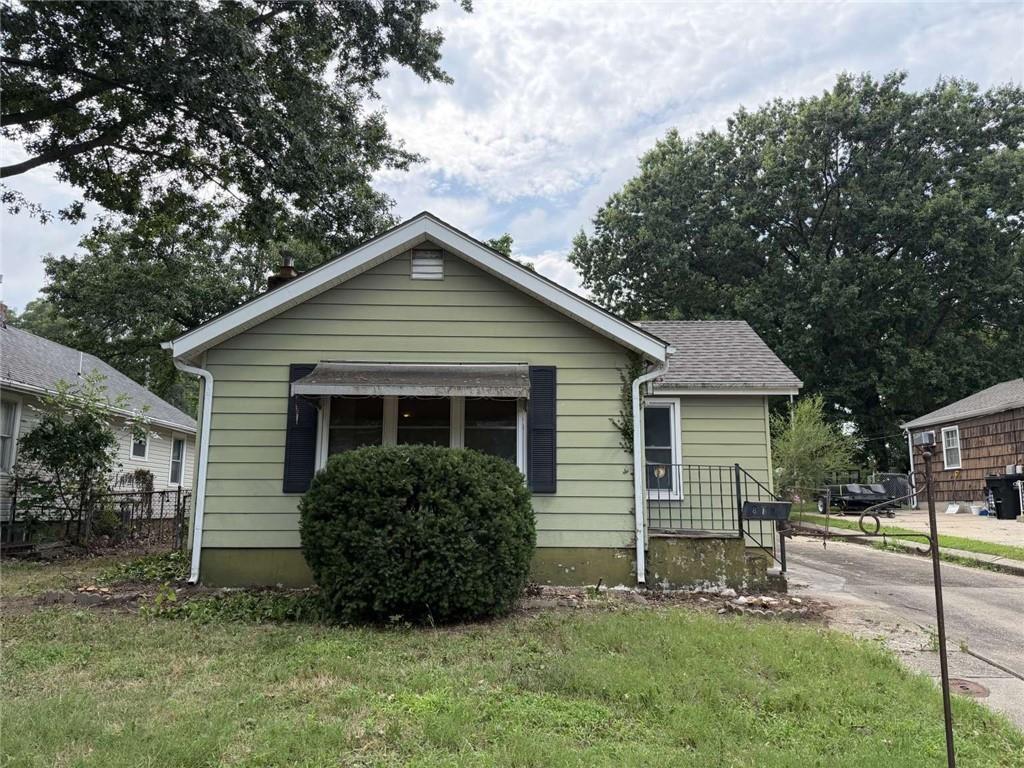 1st image of 810 S Raymond St, Independence, MO 64050 | MLS# 2637436