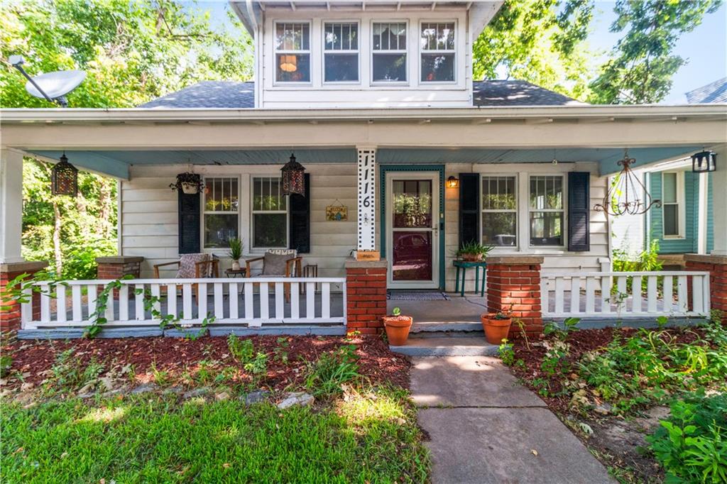 3rd image of 1116 W Maple Ave, Independence, MO 64050 | MLS# 2637451