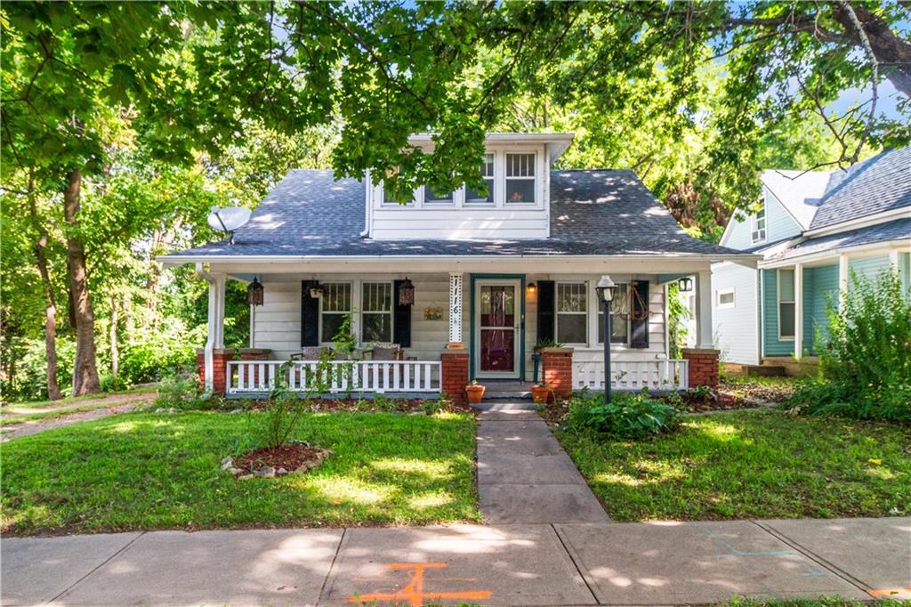 1st image of 1116 W Maple Ave, Independence, MO 64050 | MLS# 2637451