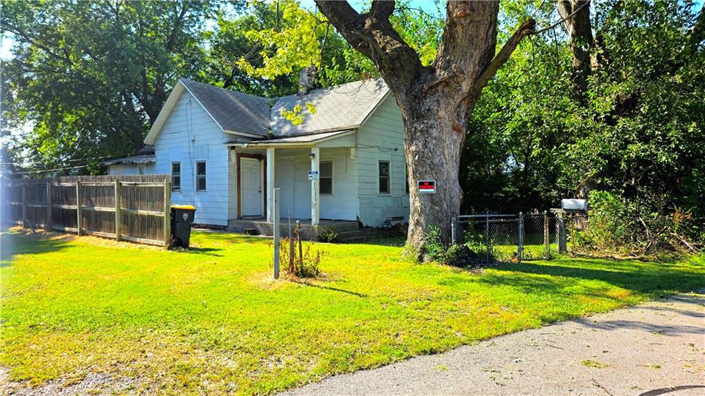 1st image of 520 N Garland Ave, Kansas City, MO 64120 | MLS# 2637458