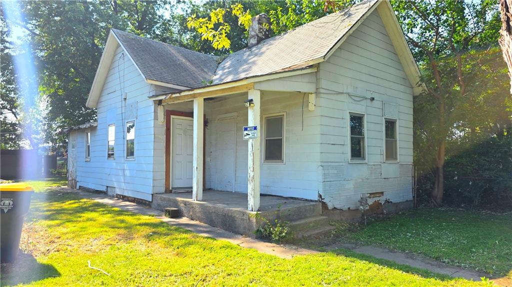 2nd image of 520 N Garland Ave, Kansas City, MO 64120 | MLS# 2637458
