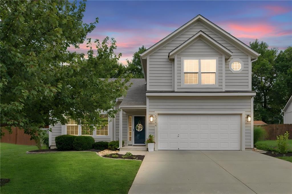 1st image of 20456 W 220th Ter, Spring Hill, KS 66083 | MLS# 2637501