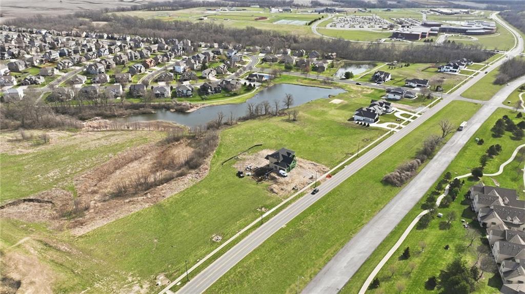 4th image of 2114 Ne Shoal Creek Pkwy, Kansas City, MO 64155 | MLS# 2637520