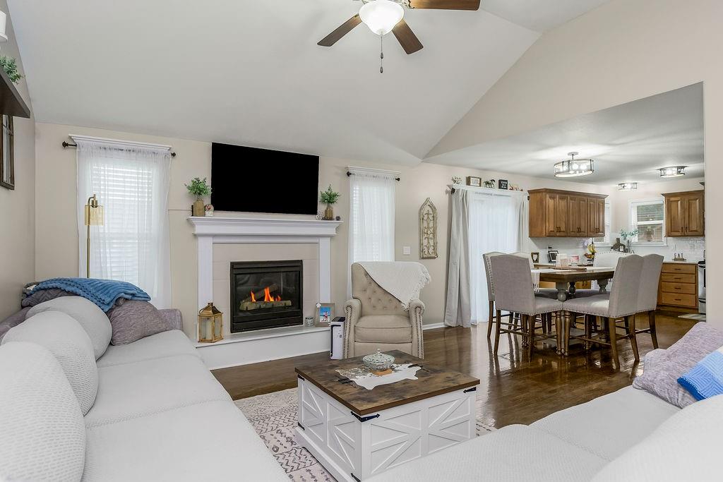 4th image of 10915 N Skiles Ct, Kansas City, MO 64157 | MLS# 2637536