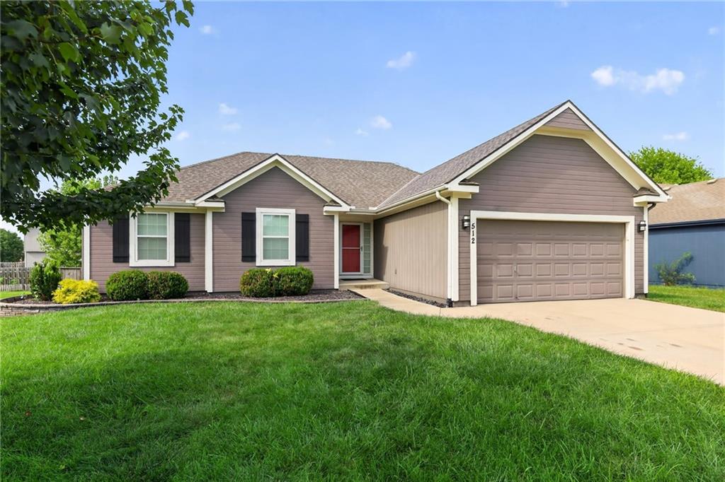 2nd image of 512 E Cheyenne St, Gardner, KS 66030 | MLS# 2637569