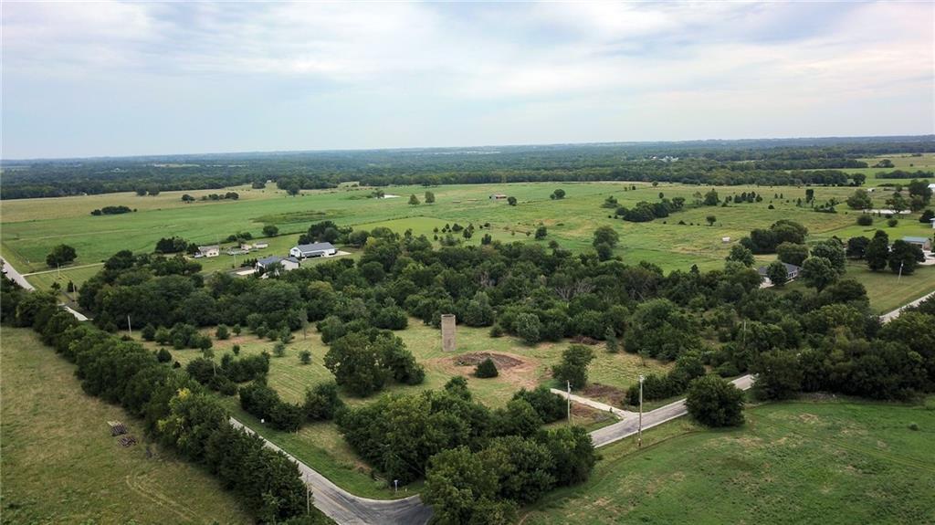 1st image of 271st New Lancaster St, Louisburg, KS 66071 | MLS# 2637574